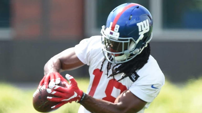 New York Giants wide receiver Geremy Davis catches a pass...