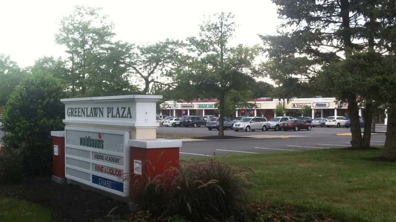 Greenlawn Plaza is a shopping center in Greenlawn consisting of...