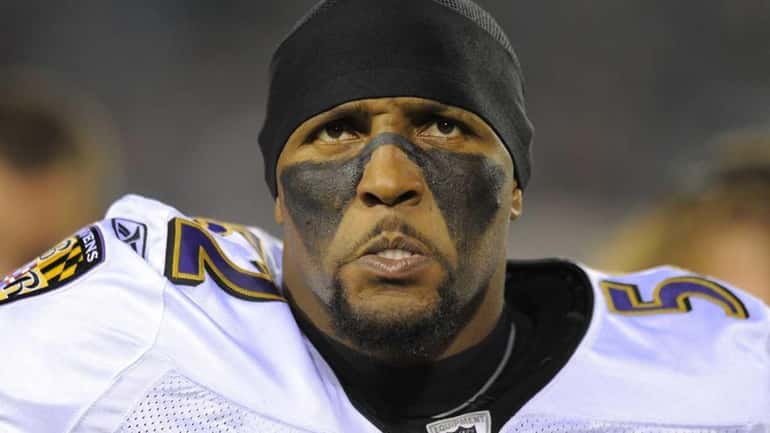 Baltimore Ravens Ray Lewis prepares to take the field against...