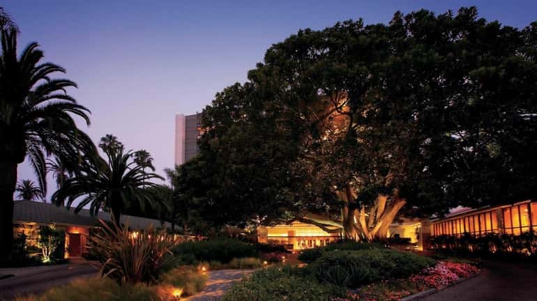The Fairmont Miramar Hotel & Bungalows is offering a deal...