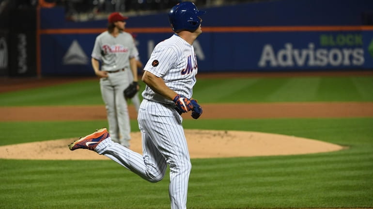 The Mets' Jay Bruce homers in the second inning against...