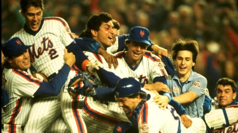 The New York Mets celebrate after winning the 1986 World...