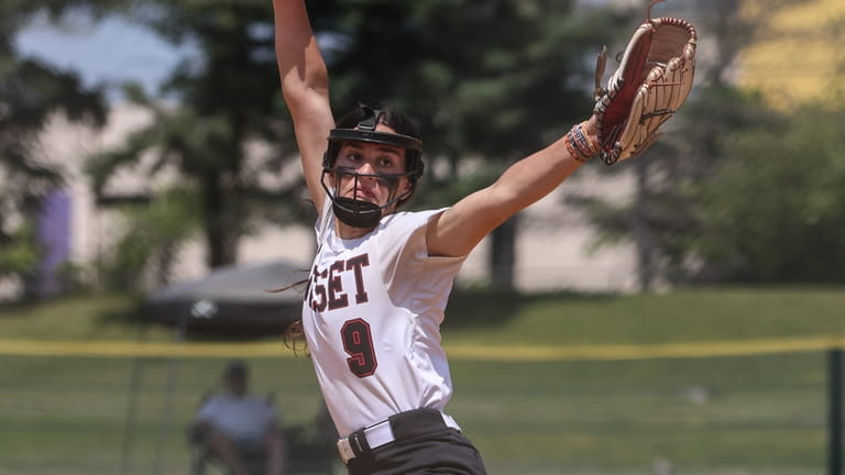 Syosset pitcher Nicolette Ferraro throws during Game 2 of the...