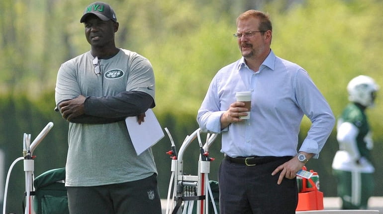 New York Jets head coach Todd Bowles, left, and general...