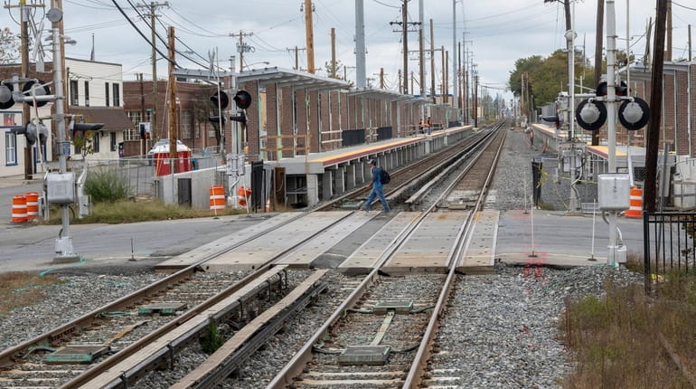 The MTA has announced that the LIRR grade crossing at South...