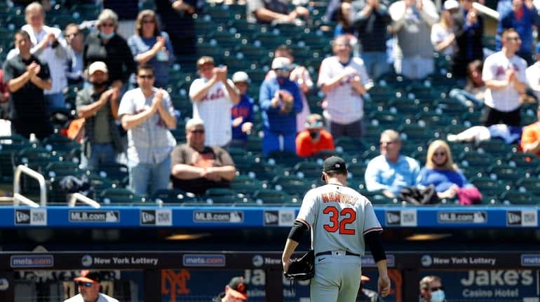 Matt Harvey of the Orioles leaves a game against the Mets in...