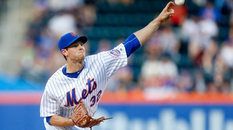 Steven Matz pitches in first inning against the White Sox...