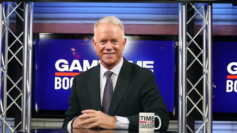 Boomer Esiason on this set of show "Game Time with...