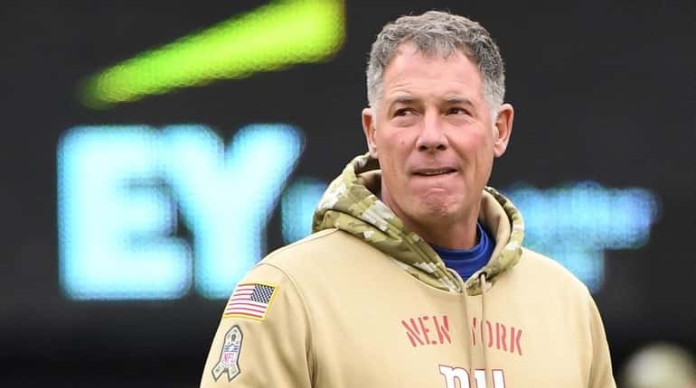 Giants head coach Pat Shurmur during warmups against the Jets at...