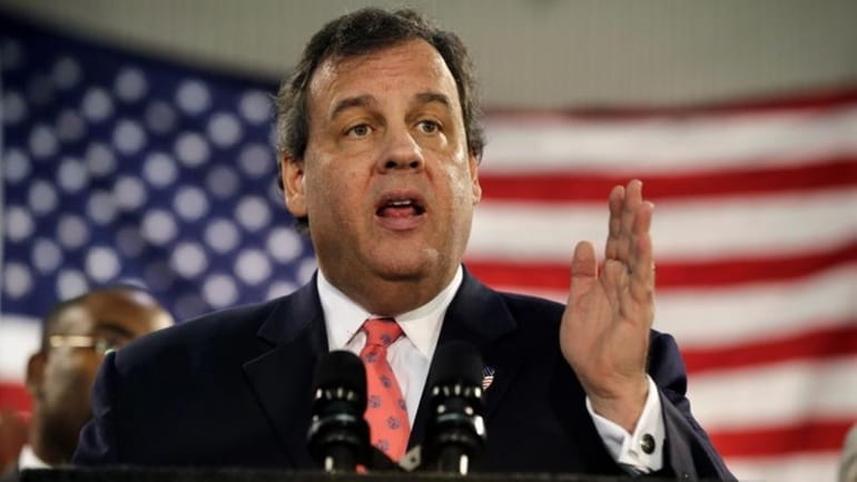 Gov. Chris Christie addresses a gathering of home owners in...