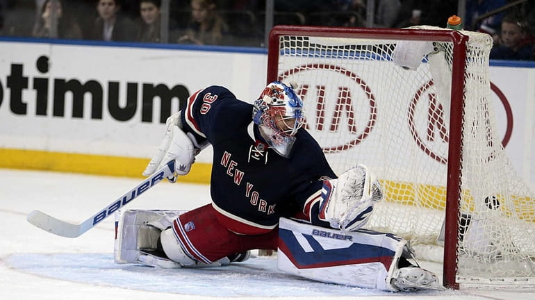 New York Rangers goalie Henrik Lundqvist gives up the only...