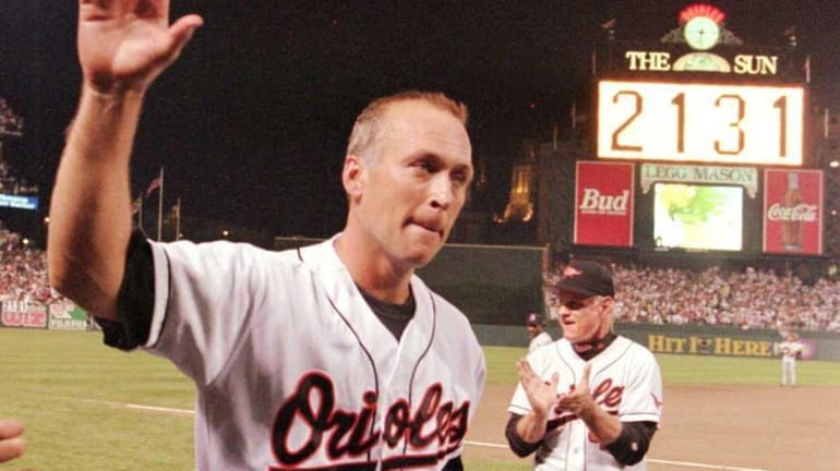 Orioles shortstop breaks Lou Gehrig’s durability record on Sept. 6,...