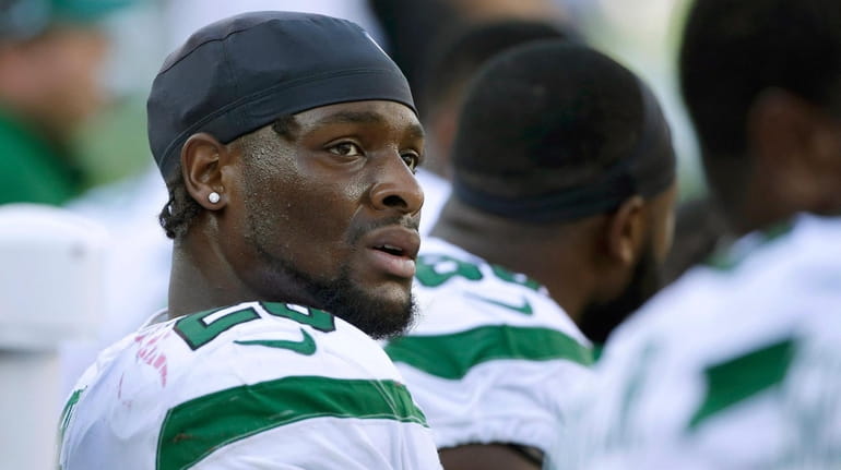 Jets running back Le'Veon Bell against the New England Patriots...
