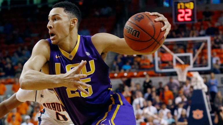 LSU's Ben Simmons drives to the basket against Auburn during...