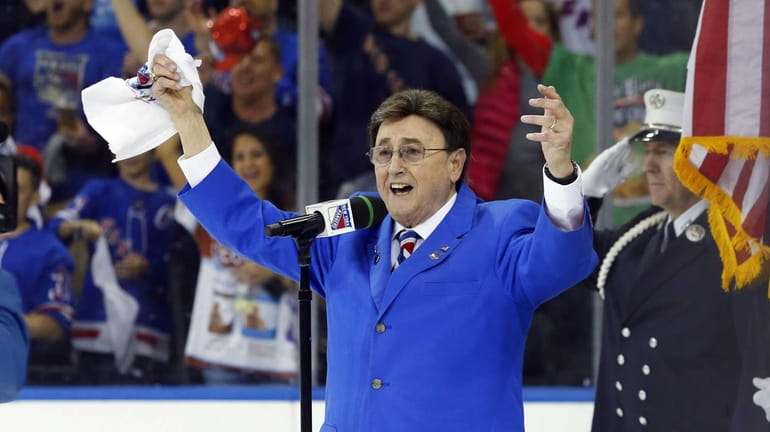John Amirante sings the national anthem before Game 2 of...
