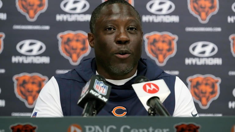 Chicago Bears defensive coordinator Alan Williams speaks at a news...