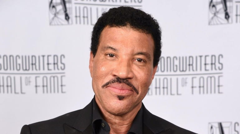 Lionel Richie says the tour with Mariah Carey is postponed...