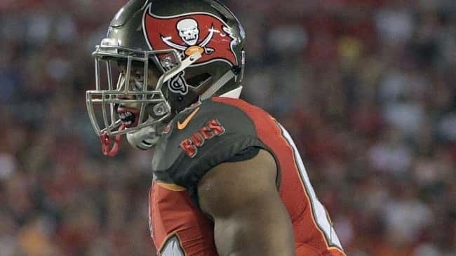 Tampa Bay Buccaneers tight end O.J. Howard catches a 30-yard...