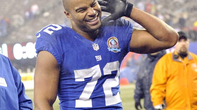 Osi Umenyiora wants to hear it from the fans after...