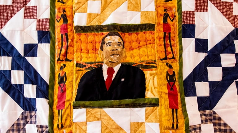 Kim Taylor's tribute quilt to President Barack Obama, "Full Circle,...