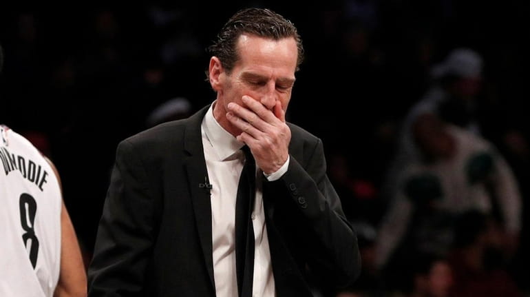 Head coach Kenny Atkinson reacts during the second half against the...