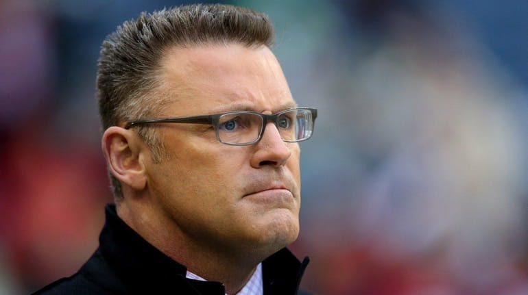 Fox football analyst Howie Long looks on before the Seattle...