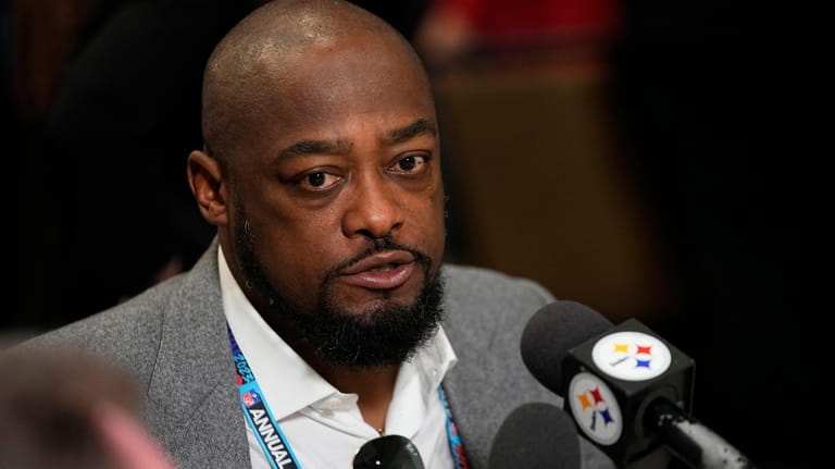 Pittsburgh Steelers head coach Mike Tomlin speaks during the AFC...