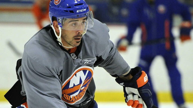 Islanders right wing Cal Clutterbuck skates during training camp at...