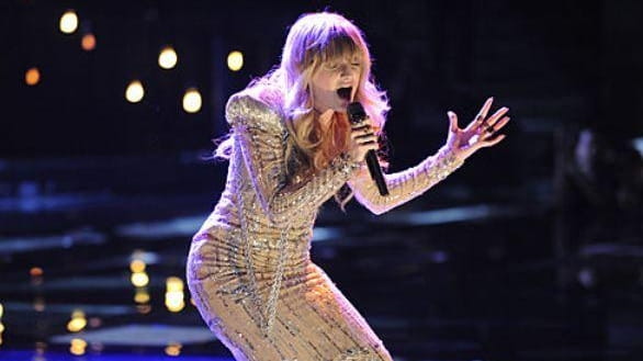 Juliet Simms performs on "The Voice" semifinals. (April 30, 2012)