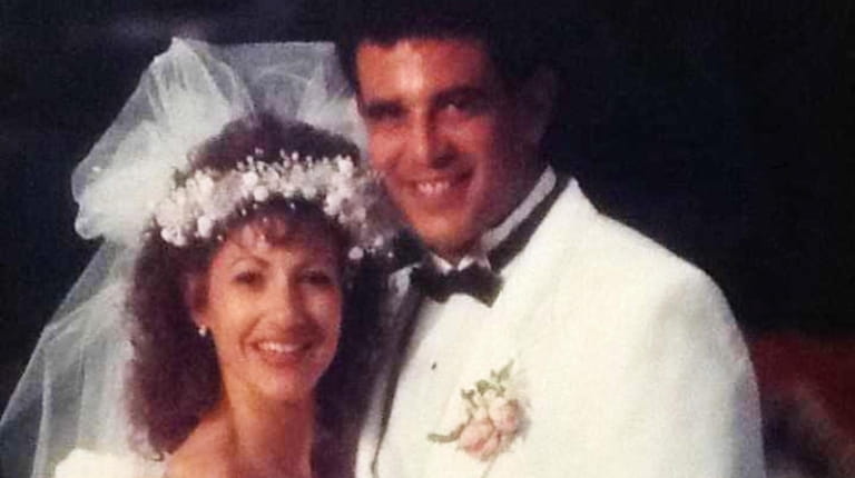 Diane Dellacroce-Rodriguez and Ivan Rodriguez on their wedding day in 1989.