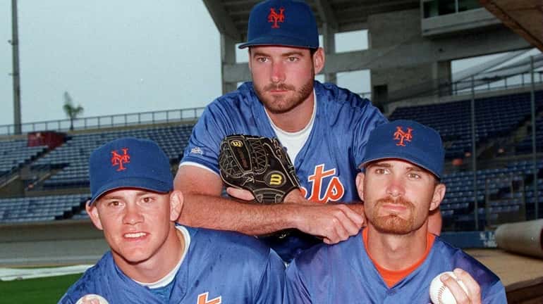 Mets' Paul Wilson, Jason Isringhausen and Bill Pulsipher pose during...