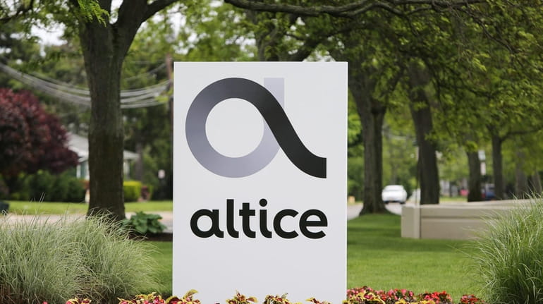 The settlement between Altice USA and the Dolan family requires that...