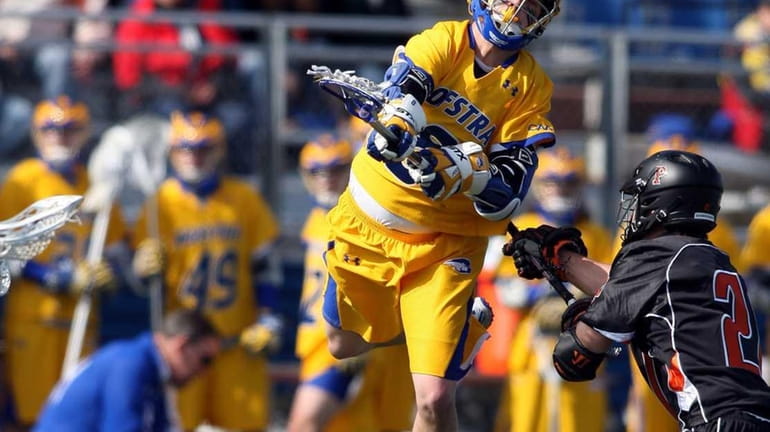 Hofstra lacrosse takes on Princeton. (Feb. 26, 2011)