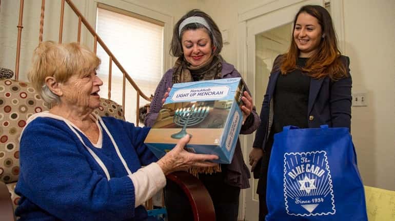 Holocaust survivor Magda Rosenberg receives Hanukkah care package from nonprofit...