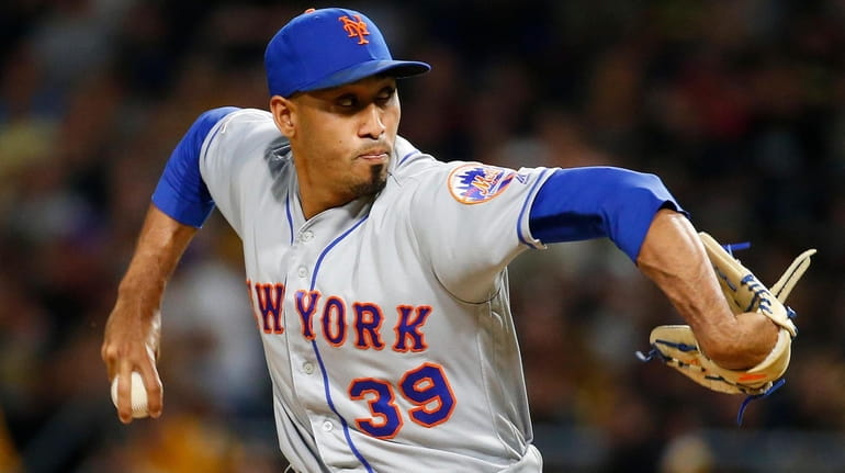 Mets reliever Edwin Diaz pitches in the ninth inning against the Pirates...