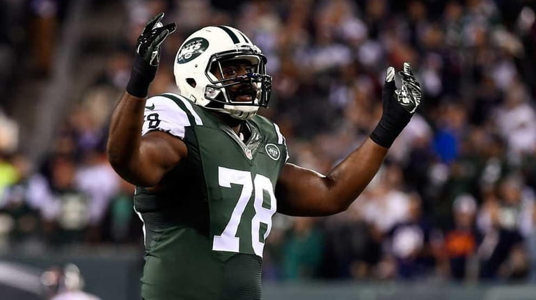 Leger Douzable, former Jets defensive lineman, signs with Bills - Newsday