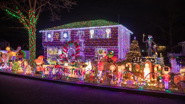 Holiday lights on Long Island: How these families are brightening the ...