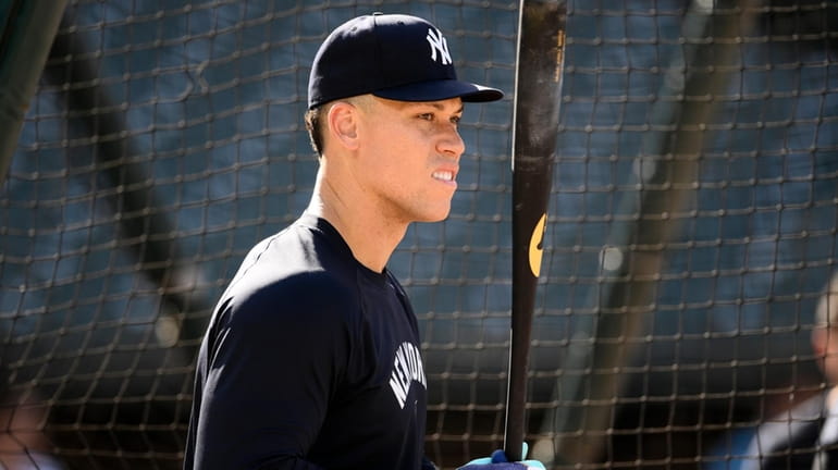 Yankees' Aaron Judge works out before a baseball game against...